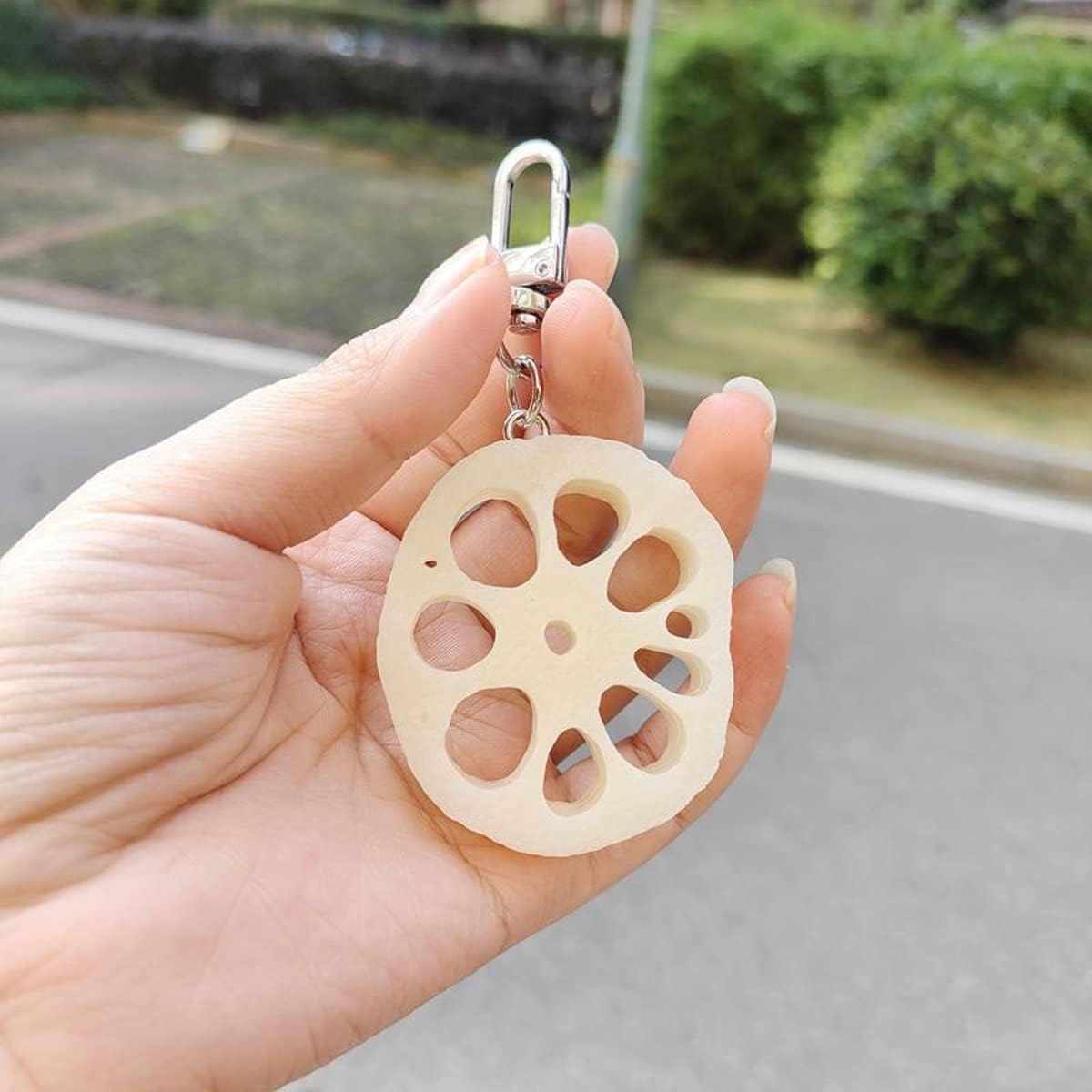 Lotus Root Pendant Personality Simulation Food Keychain Fun And Funny Men And Women Schoolbag Hanging Buckle Bag Decor To Send Friends Gifts