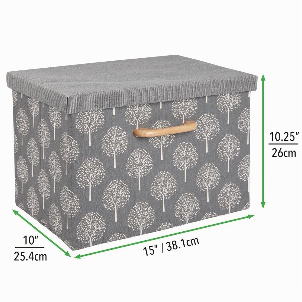 mDesign 2er-Set Aufbewahrungsbox – weich strukturierte Stapelbox mit Deckel und Holzgriff – stabile Faltbox mit Baummotiv aus Polyester für Bad, Schlafzimmer oder Kinderzimmer – grau