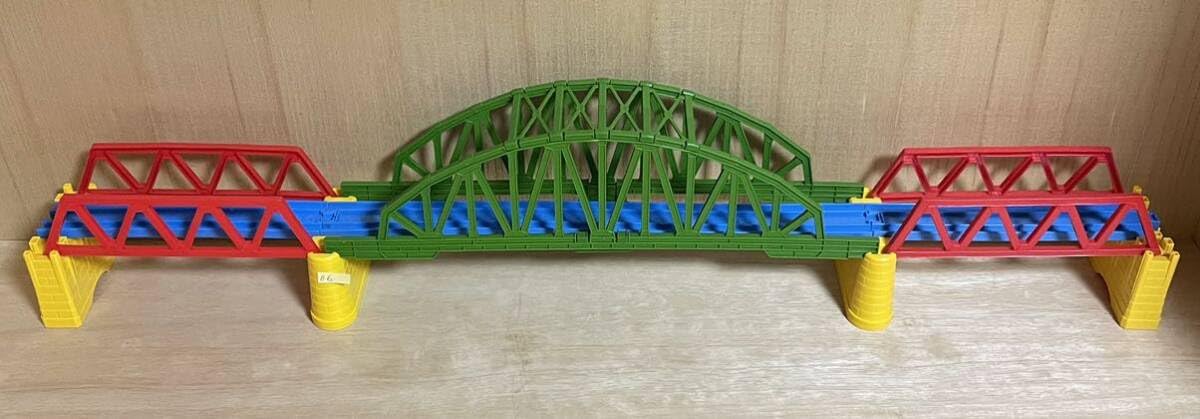 Amazon | プラレール 大アーチ鉄橋(緑)&鉄橋＋橋脚レール付き