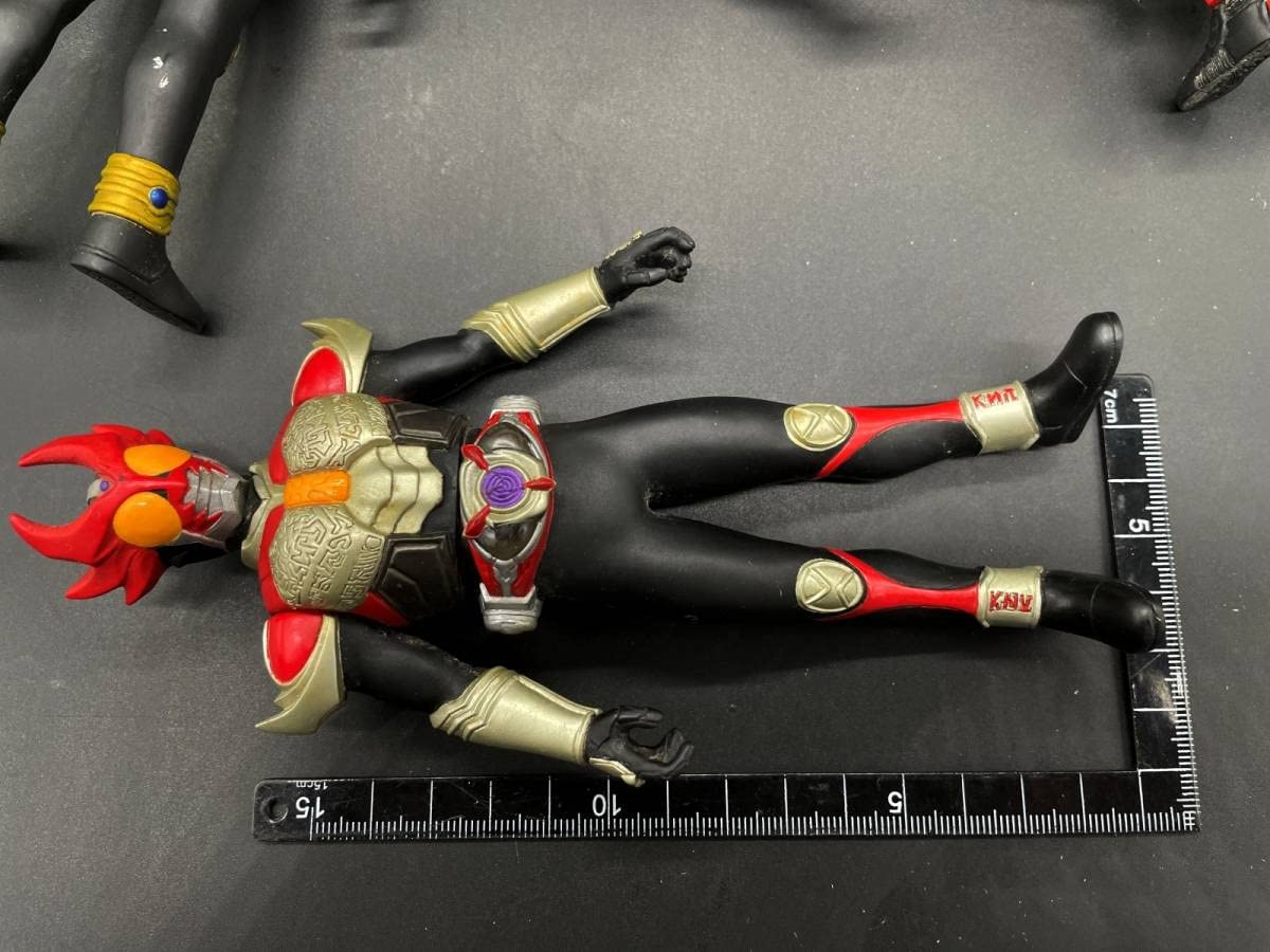 Amazon.co.jp: 仮面ライダーソフビフィギュア クウガ・アギト・ギルス
