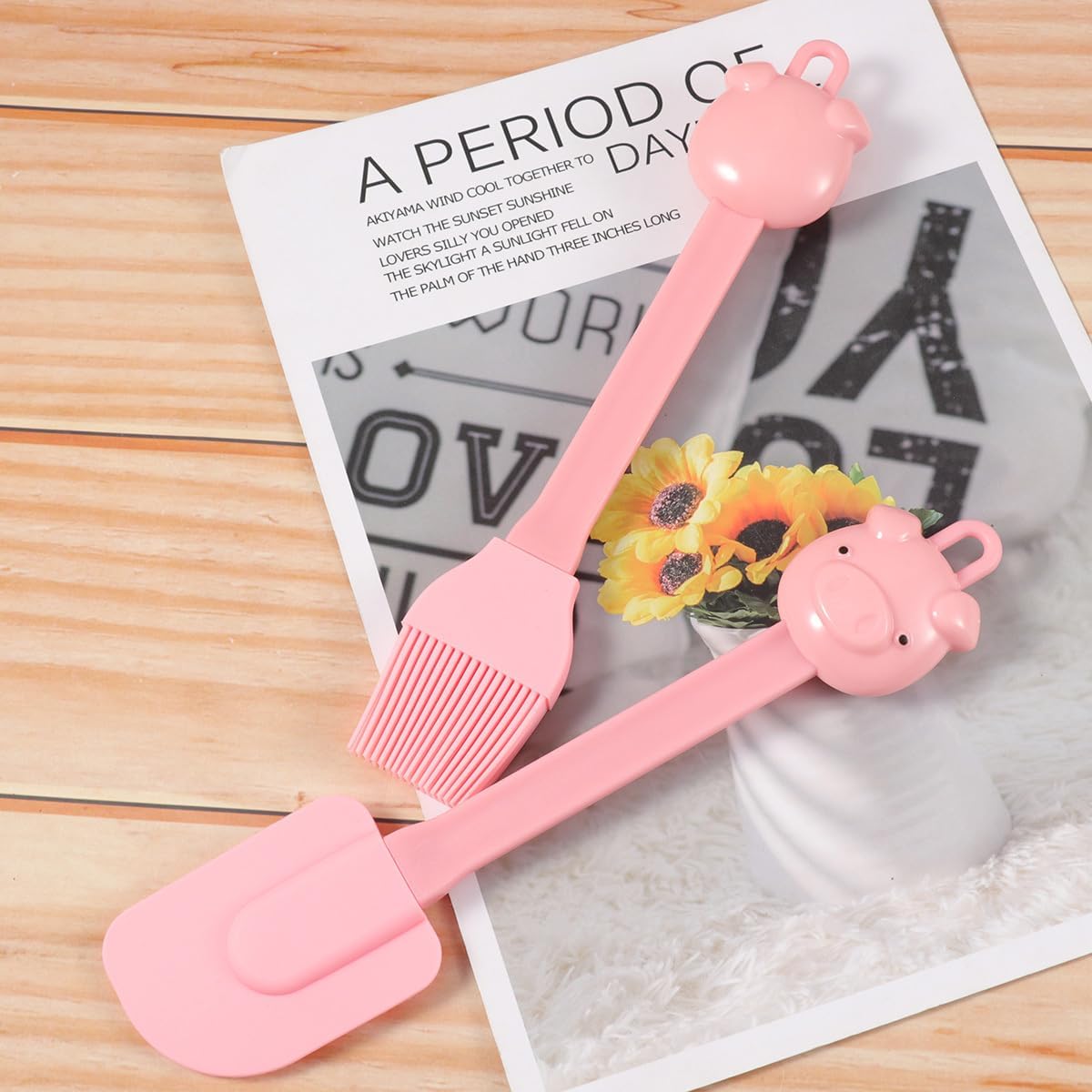 PRETYZOOM Cartoon Pig Shape Silicone Kids Baking Scraper Brush Lightweight Kitchen Tool with Hanging Hole for Easy Cleaning and Storage