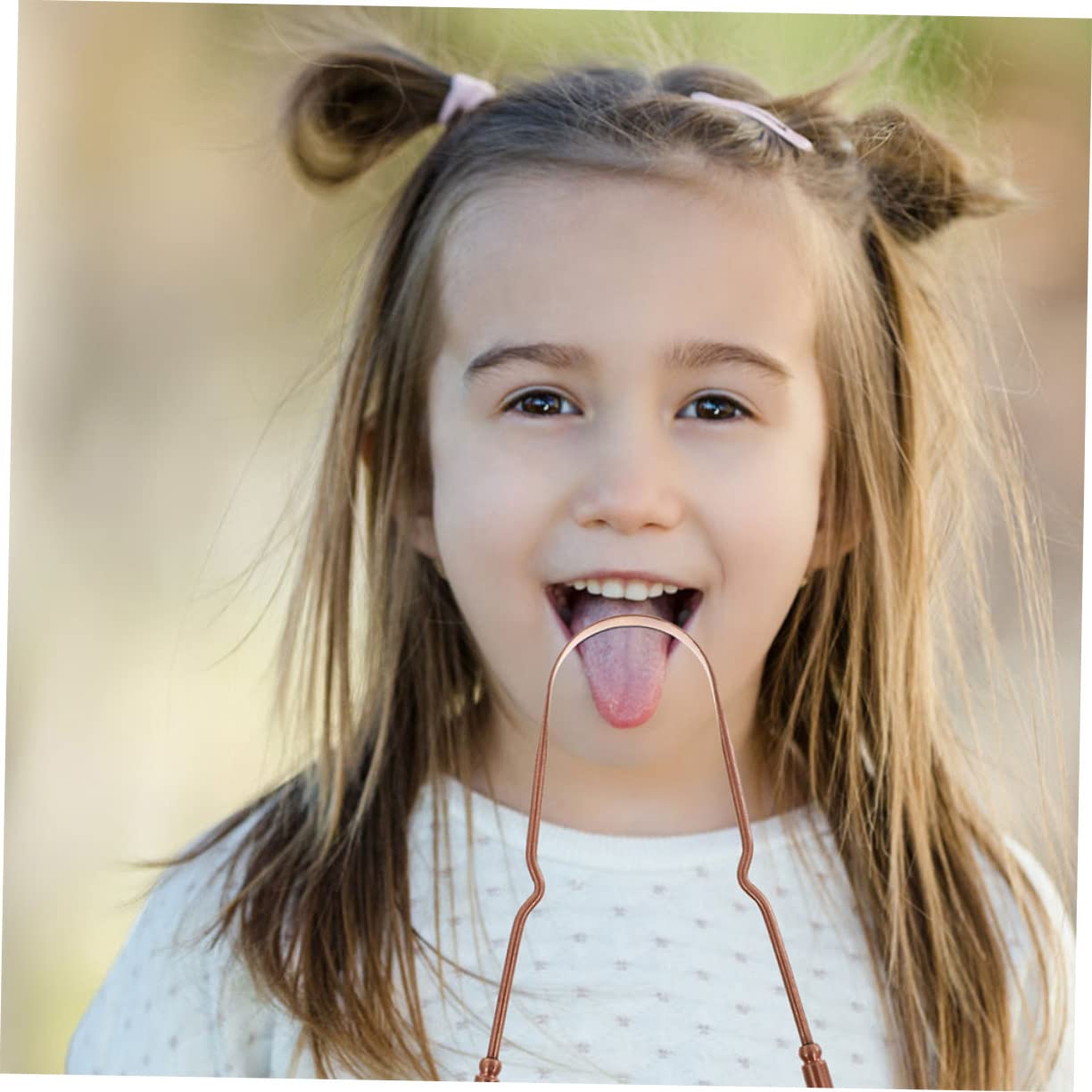 BESTYASH 2 Pcs Gold Scrapers Ergonomic Oral Cleaners for Bad Breath Removal Lightweight and Compact Design for Travel and Home Use for Adults and Teens