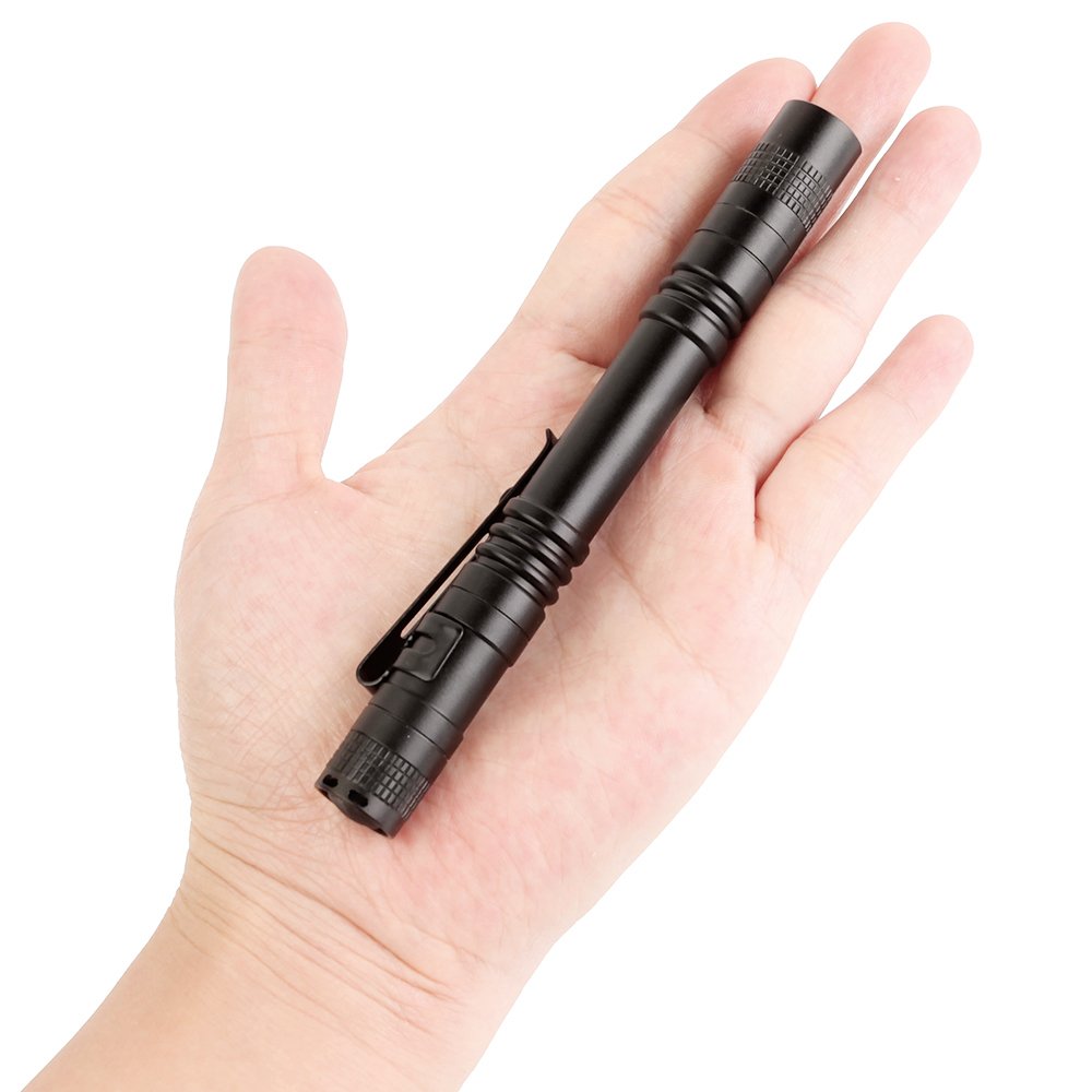 Mini Lampe Torche LED Tactique Ultra Lumineuse - 5000 Lumens - Format Stylo - Neuve