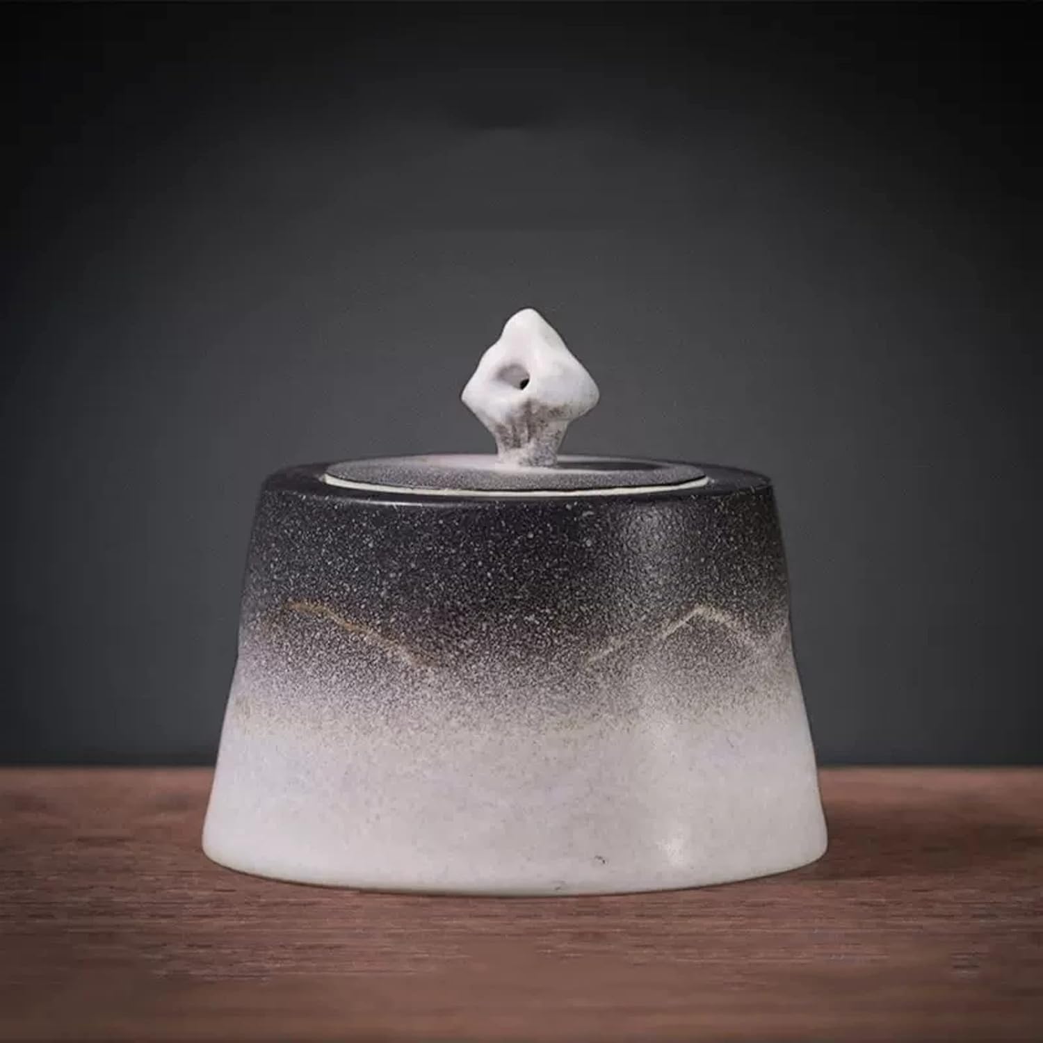 Tea Tin Chinese Style Porcelain Tea Tin Matte Kiln Glazed Surface Ceramic Storage Containers with Airtight Lid Canister for Loose Spice Container