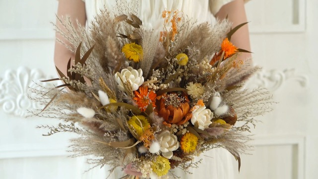 Ramo rústico boho beige y naranja para boda miniatura 7