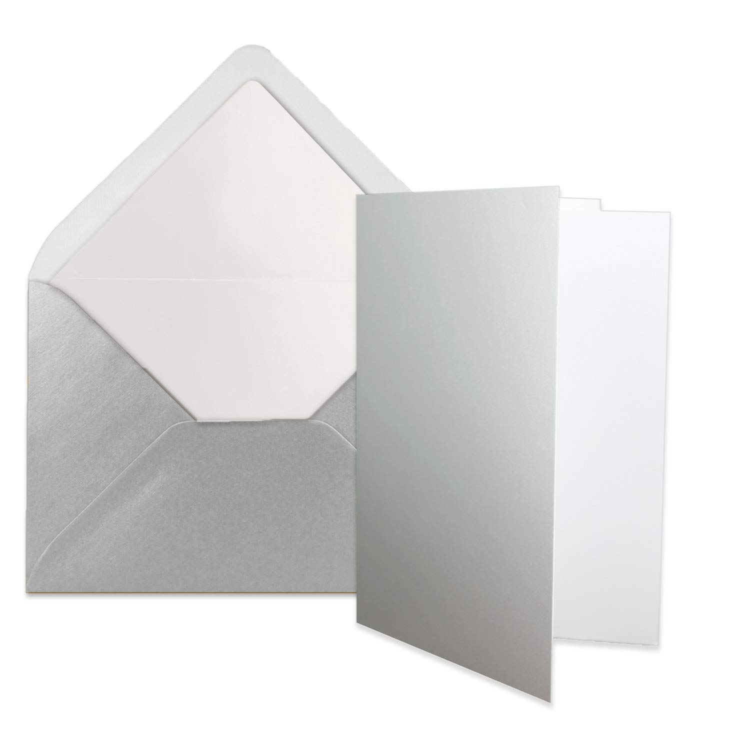 Set di 150 biglietti di auguri in argento metallizzato, formato DIN A6, con foglio interno bianco e busta DIN C6 con fodera in seta bianca.