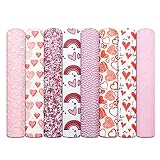 URFEDA 8 Piezas Tela de cuero artificial Tela de cuero artificial del día de San Valentín Tela impresa corazón de bricolaje para hacer aretes, lazos para el pelo 20X34CM
