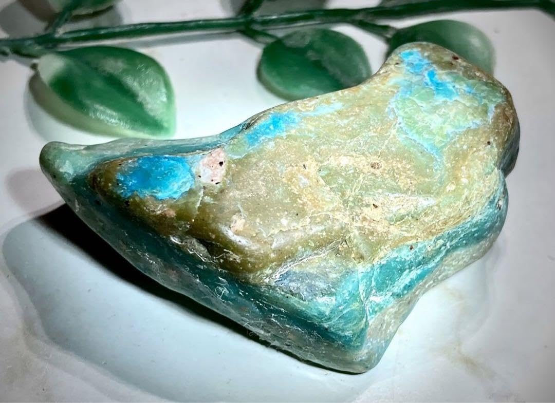 Amazon.co.jp: 幸運を呼び込む ブルー オパール ラフストーン 原石