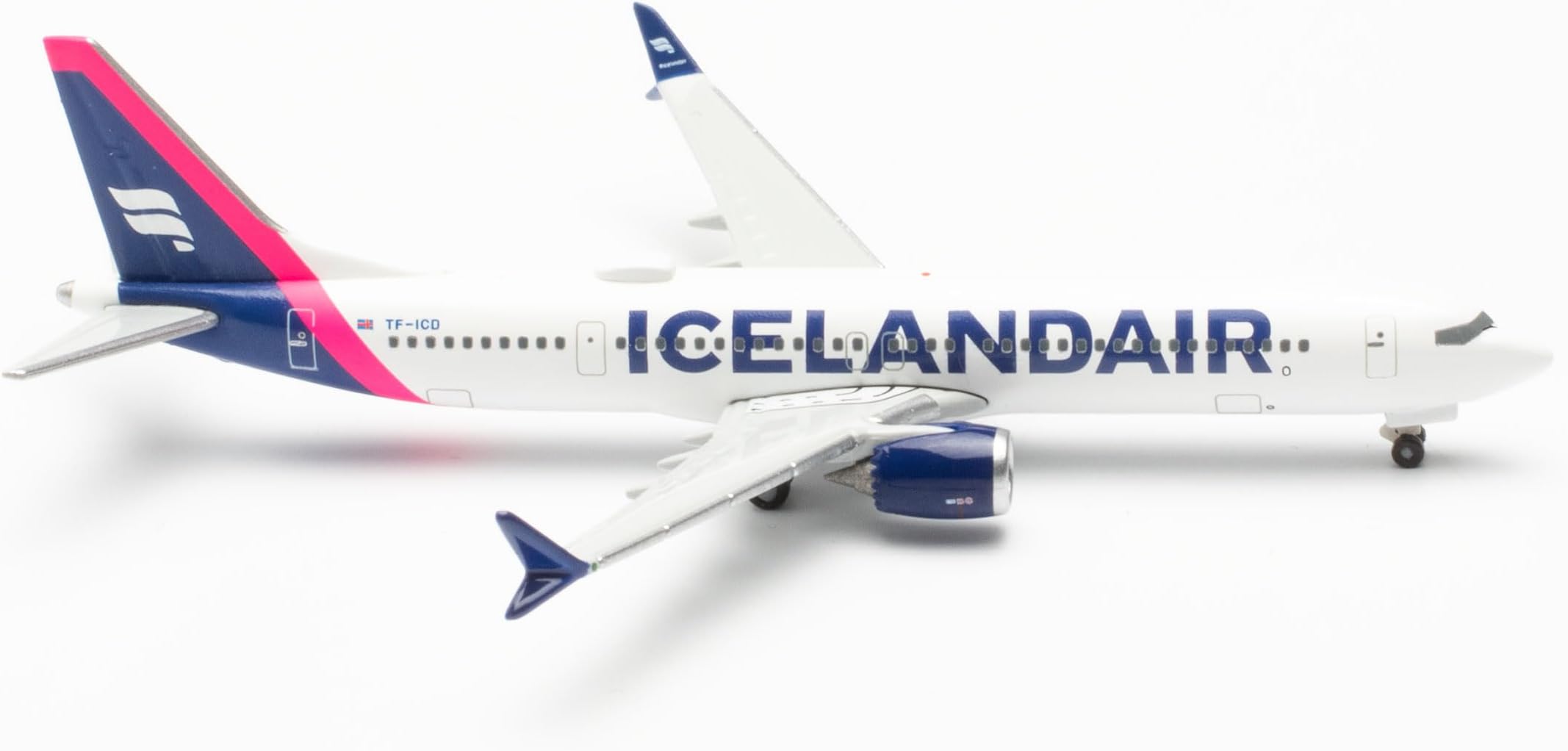HerpaIcelandair Boeing 737 Max 9 TF-ICD 1:500 Scale Miniature Collectible Model without Base Metal White