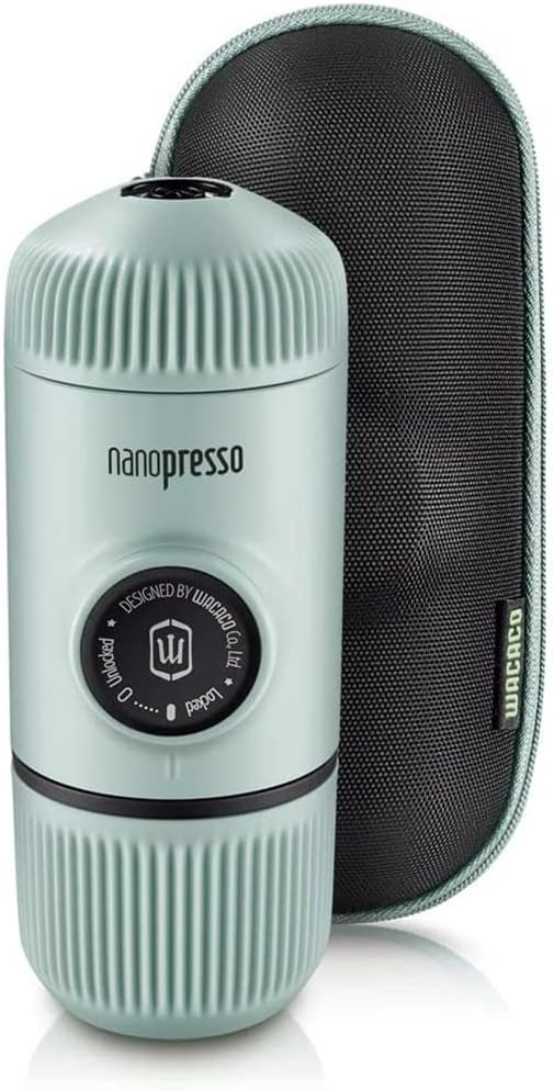 WACACO Nanopresso - Caffettiera portatile con custodia protettiva, versione aggiornata di minipresso, mini macchina da caffè da viaggio, perfetta per campeggio, viaggi e ufficio (blu artico), BaregAB WACACO Nanopresso - Caffettiera portatile con custodia protettiva, versione aggiornata di minipresso, mini macchina da caffè da viaggio, perfetta per campeggio, viaggi e ufficio (blu artico), BaregAB