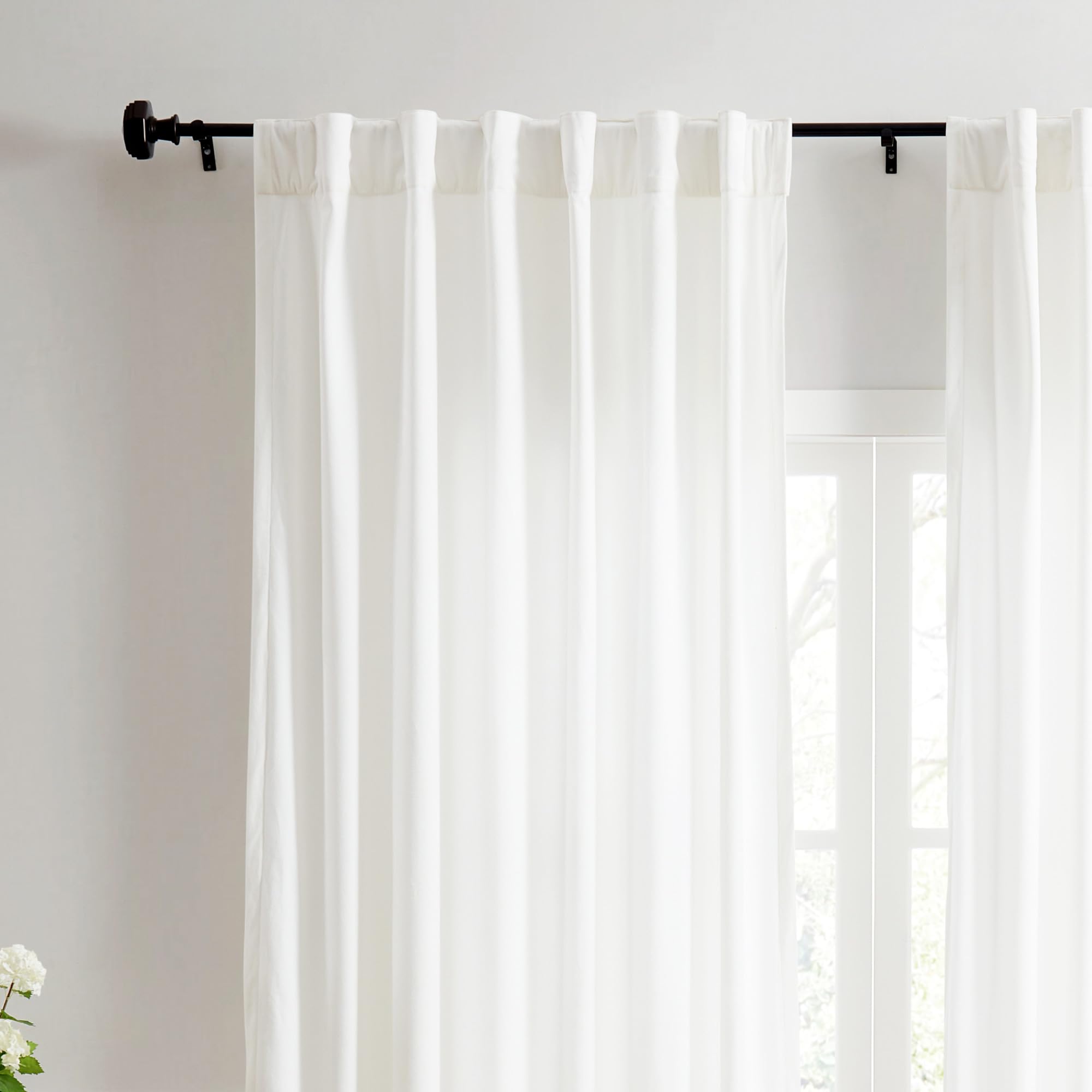 Martha Stewart Chatsworth Curtain Rod for Windows 66 to 120 inches, Adjustable Length .75 inch Diameter Metal Curtain Rod with Round Finials, 66” – 120”, Oil Rubbed Bronze