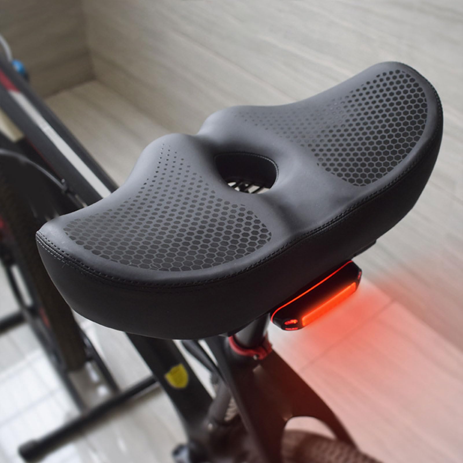 Fabater Sella per Bici Oversize Senza Naso, Sella per Bici Extra Larga per Donna e Uomo, Cuscino del Sedile in Memory Foam Comfort Impermeabile, Adatto per Cyclette, Mountain Bike