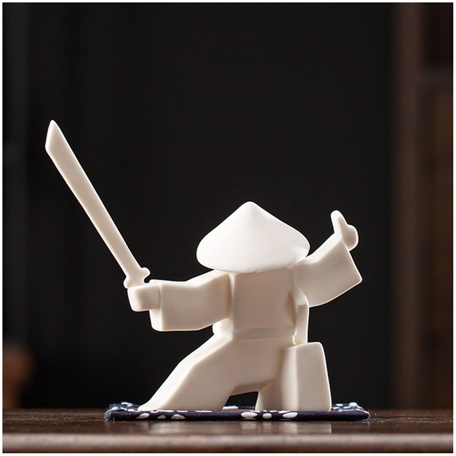 Does No Apply White Samurai Statue Incense Holder Collectible Figurine Creative Porcelain Ornament Desktop Decoration (White)