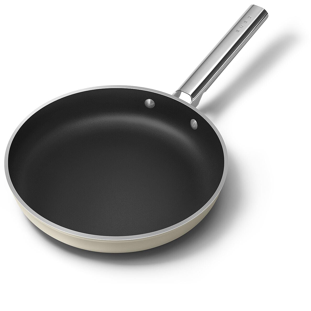 Smeg, Padella Antiaderente FPF2802CRM, Diametro 28 cm, Rivestimento Ceramico senza PFAS, Manico in Acciaio Inox, per Tutti i Piani Cottura, fino a 250° in Forno, Capacità 1,5 L, Panna Opaco