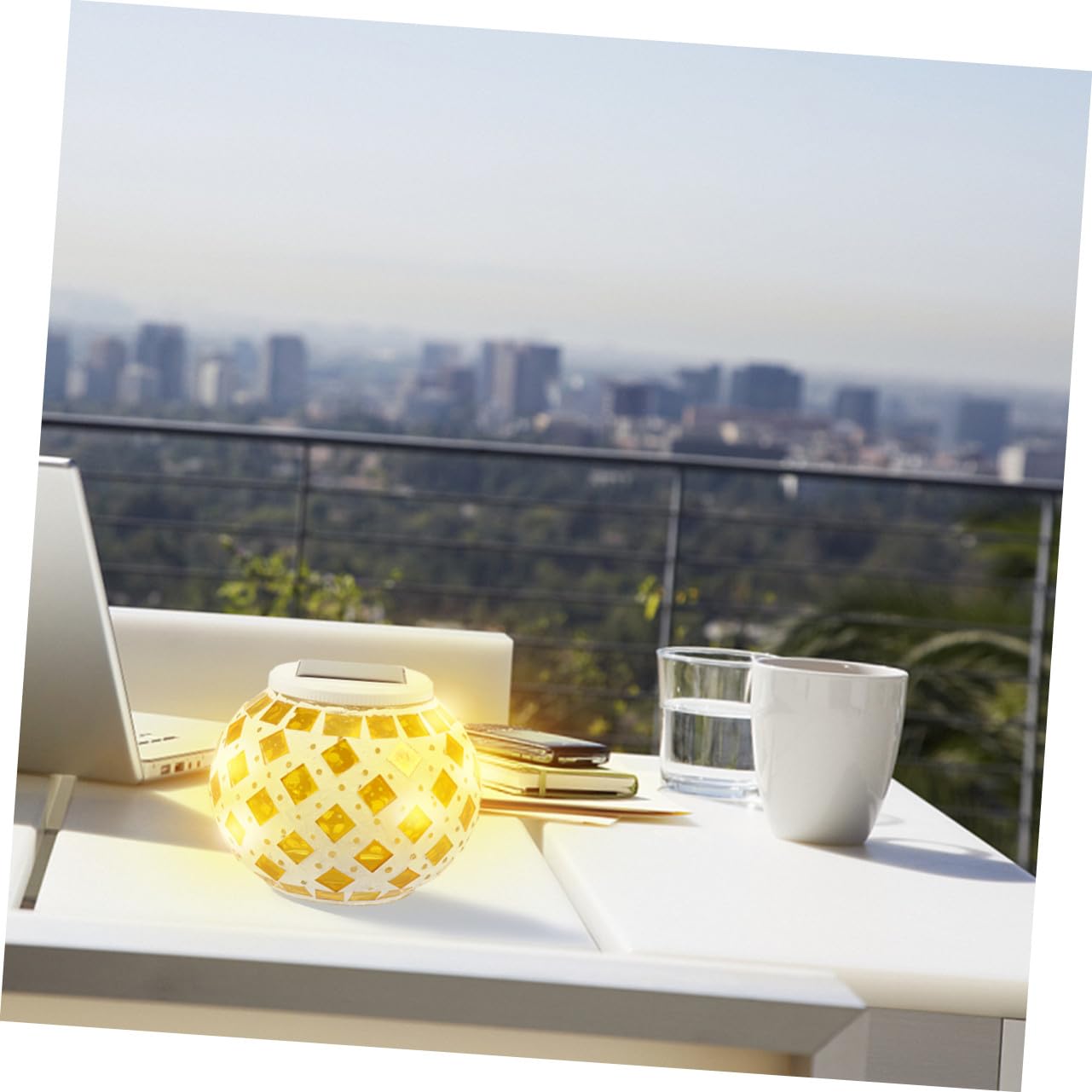 Lanterna Solare da Tavolo per Esterni Lampada LED da Giardino con Ricarica Solare Automatica Decorazione per Patio Balcone e Sentieri