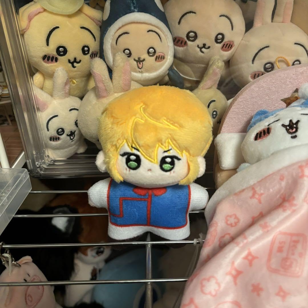 Amazon.co.jp: HUNTER×HUNTER クラピカ 10cm ぬいぐるみ : おもちゃ