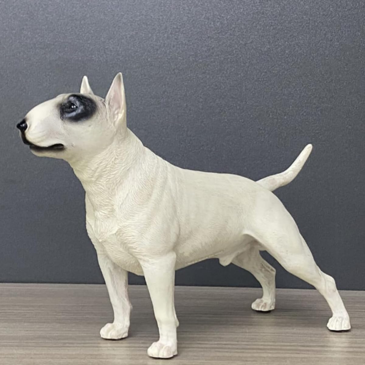 新品！ブルテリア　犬　置物　オブジェ Amazon.co.jp: リアルなブルテリアの置物 ホワイトとブラウン 9.1