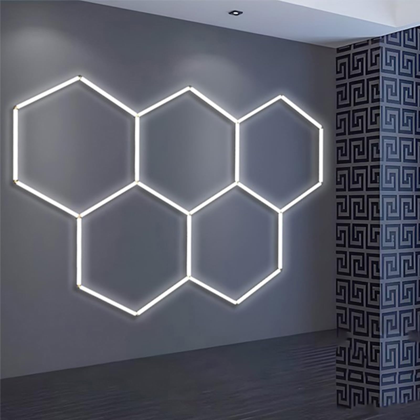 Plafonniers LED en nid d'abeille pour éliminer les zones d'ombre