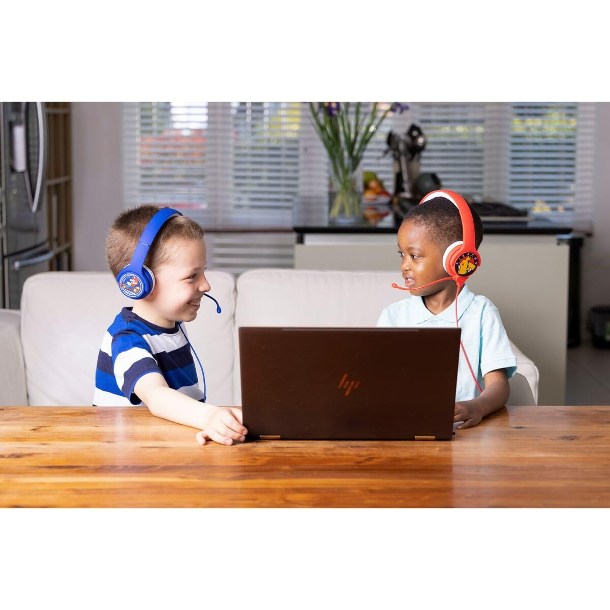 OTL Technlogies Pokemon Casque interactif, Filaire, Microphone Inclus, pour Enfants (Produit sous Licence Officielle)