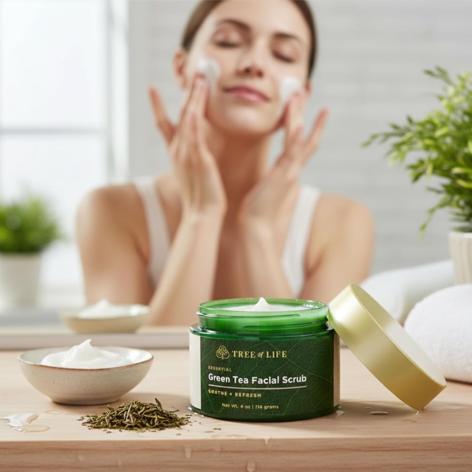 Flawless. Younger. Perfect. Esfoliante Scrub viso per viso e corpo Cleanser