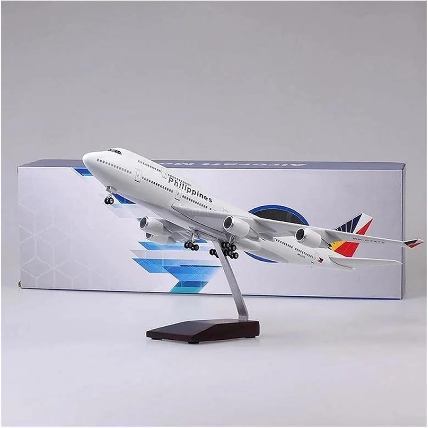 Scale Airplane 1/150 47cm for Philippine Airlines B747 Airplane Model Diecast Resin Aircraft Window Show Item Suitable for Decoration(No Light)