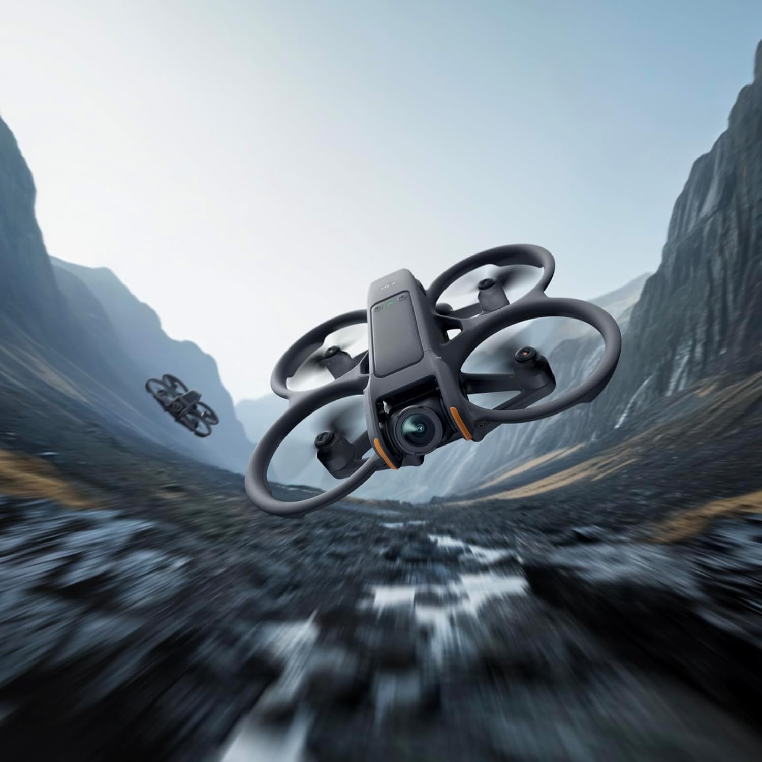 DJI Avata 2 (Solo el dron), dron FPV con cámara 4K, Vuelo inmersivo, Protector de hélices Integrado, Sencillo Flip/Roll, Campo de visión superamplio de 155°, Compatible con RC Motion 3