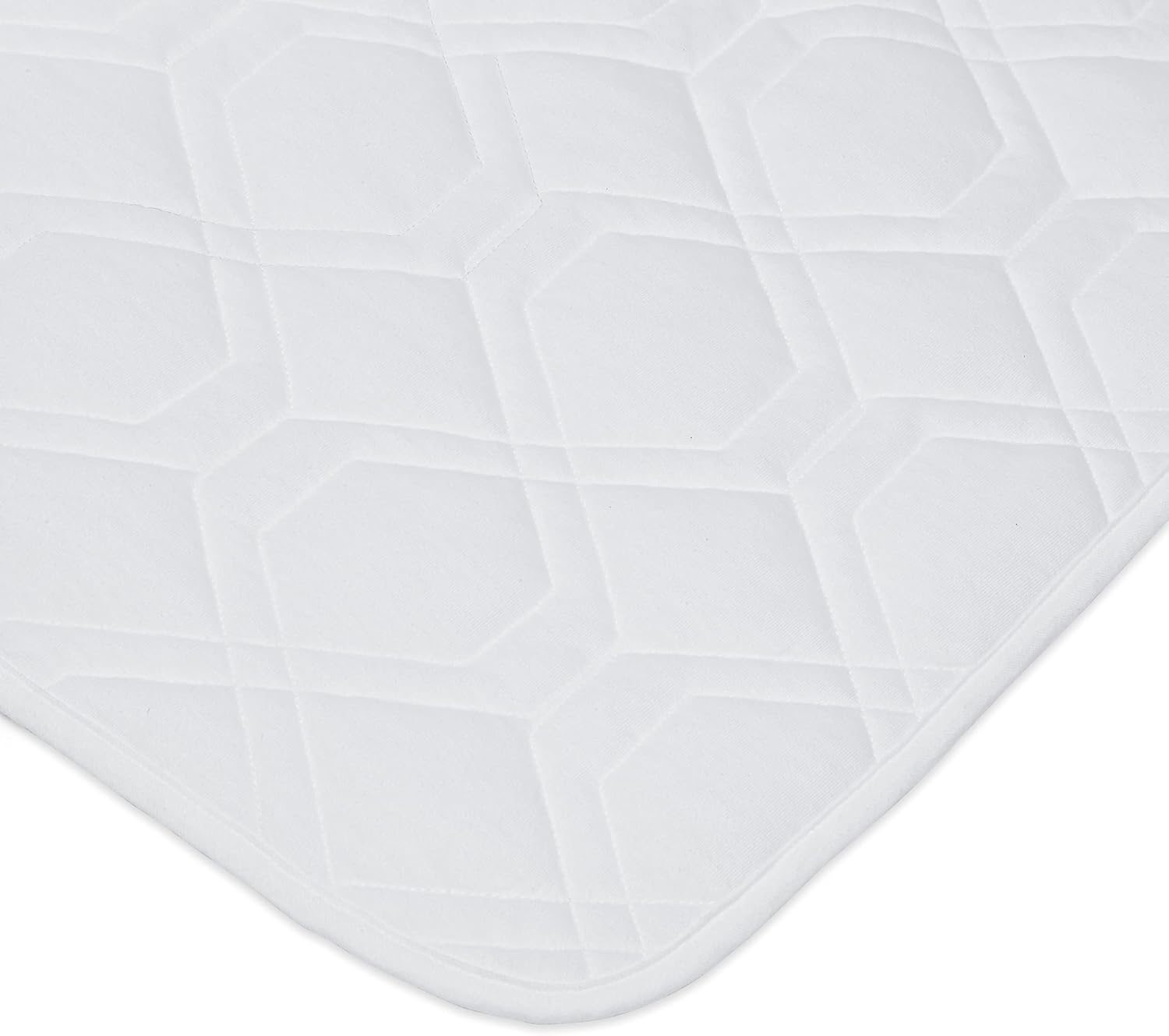 Amazon Basics Cotton Jersey Blend Quilt Bedspread - Full/Queen, White