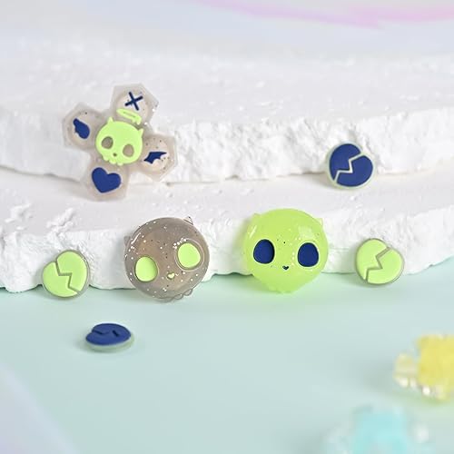 Vista 4 de GeekShare Silicone Cross D-Pad Button Caps Set Joystick Cover - Cute ABXY Key Buttons Sticker Compatible with Switch/OLED Joy Con - Black & Green