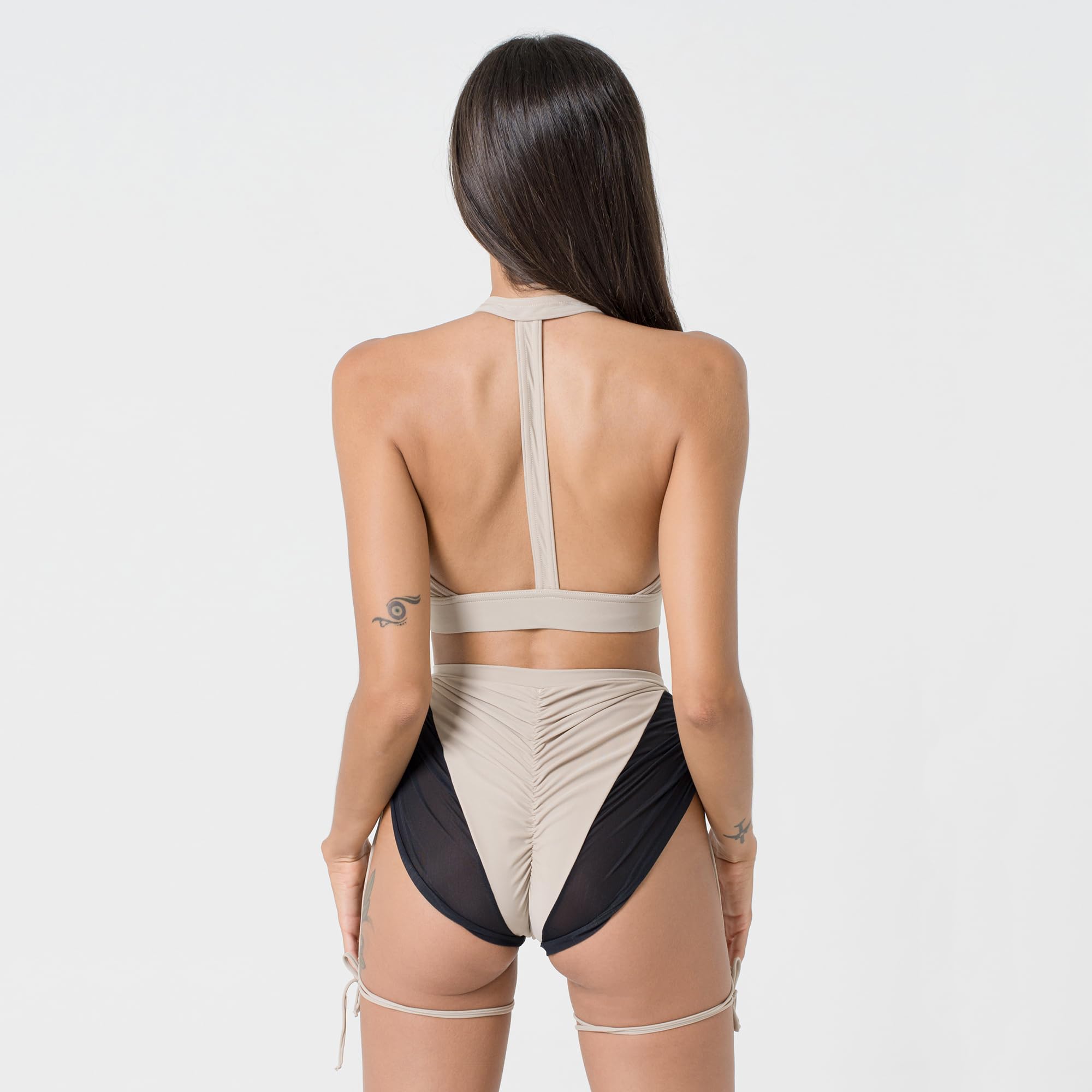 Invertika Completo Donna Top e Shorts Unica Pole Dance Sportivo con Retina e Sgambatura Regolabile con Lacci. Made in Italy
