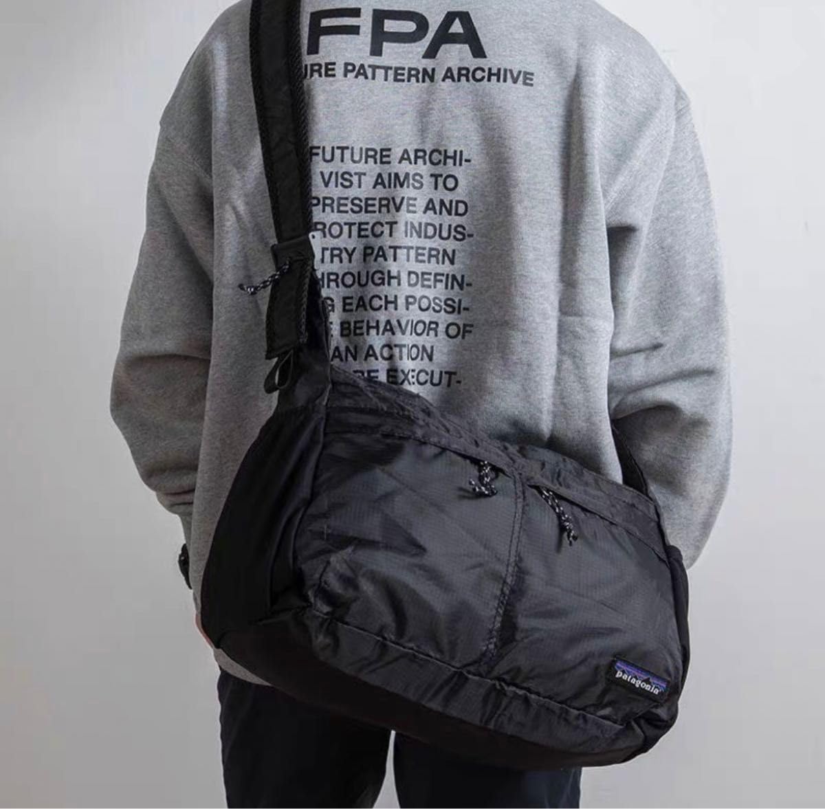 パタゴニア ライトウェイト トラベル クーリエ / ショルダーバッグ