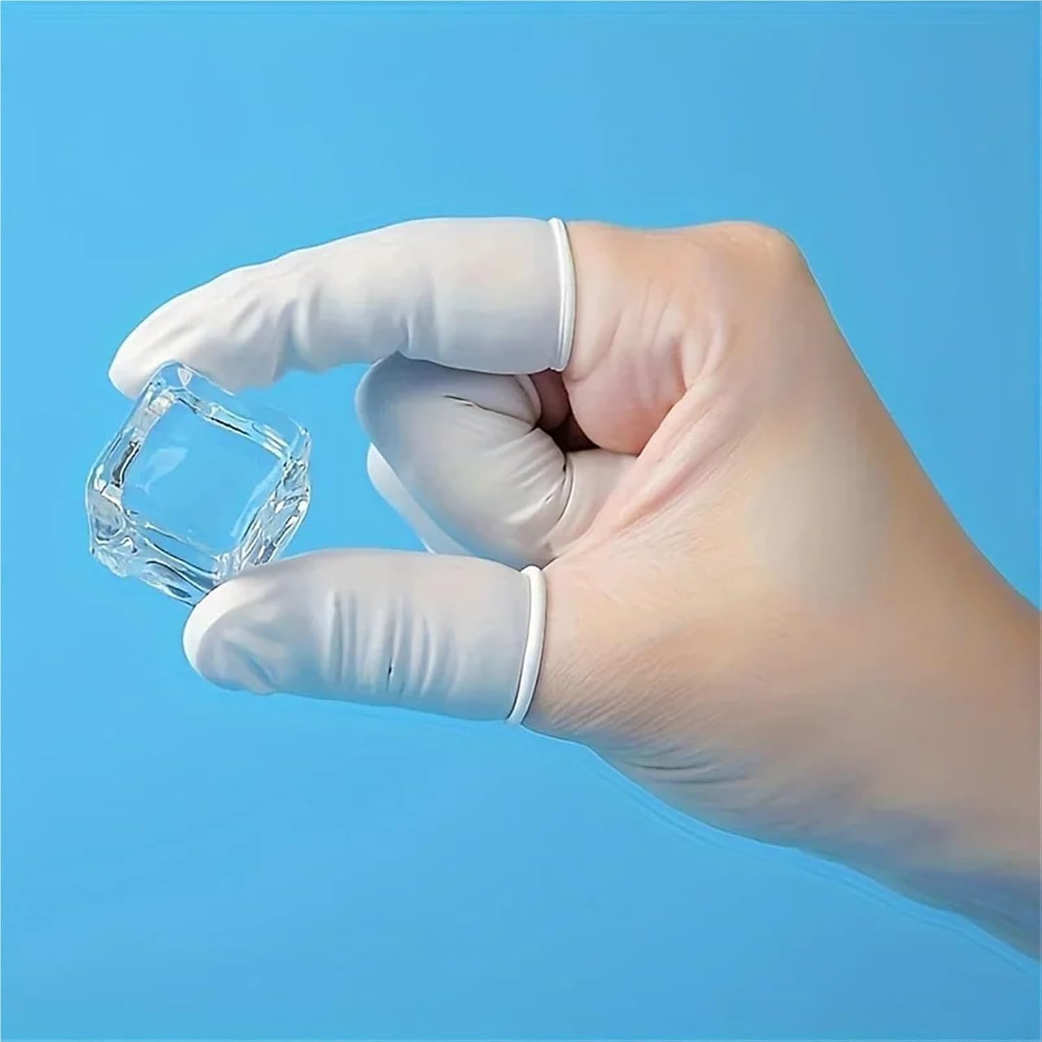 Large Disposable Nitrile Finger Cots 600 Pcs Disposable Fingertips Protector Gloves Natural Rubber Non-Slip Anti-Static Latex Finger Cots Durable Tool(White)