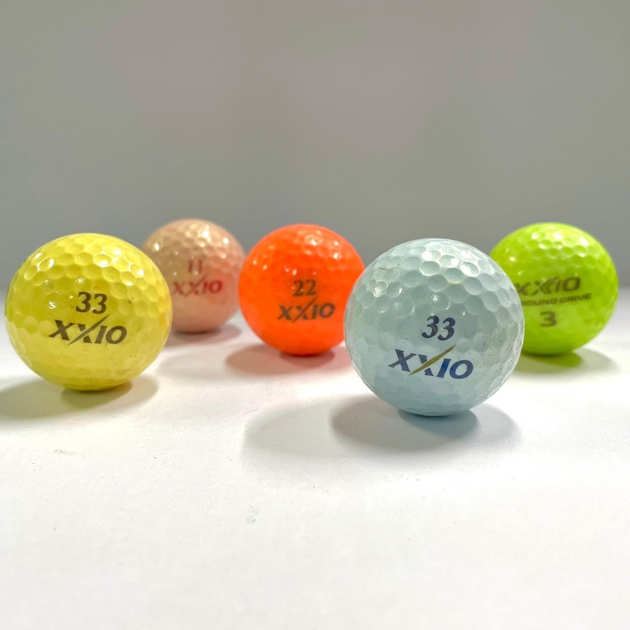 GOLF　ロストボール Amazon.co.jp: ゼクシオ ロストボール 各種混合 カラーボール 50