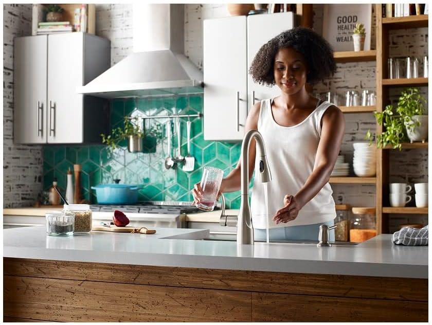 Moen Arlo Faucet in Use