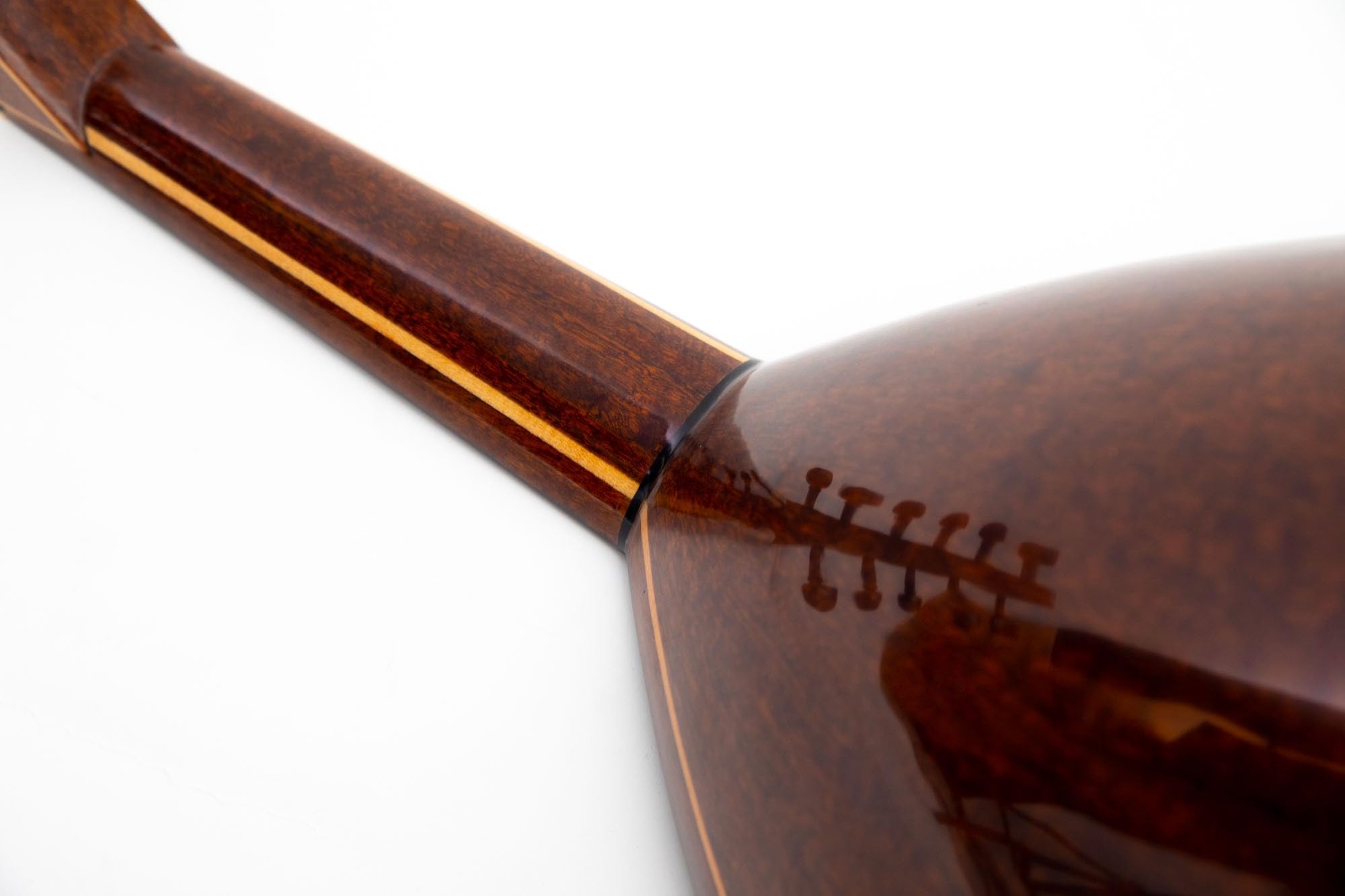 Arabischer Oud Konzert-Oud mit AAA-Zederndecke und Perlmutt, exotisches Pamela-Holz, professionelle Oud-Armlehne und gratis Gigbag