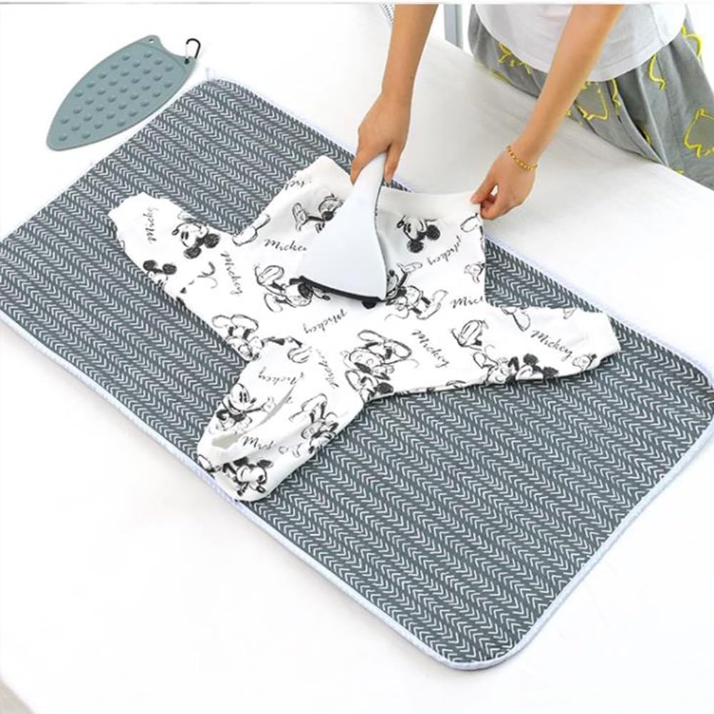 Manta de Planchado de Viaje, con Almohadilla de Silicona for Planchar, Funda Alternativa for Tabla de Planchar, Acolchado ,Fundas para Tablas de Planchar(Feathers)