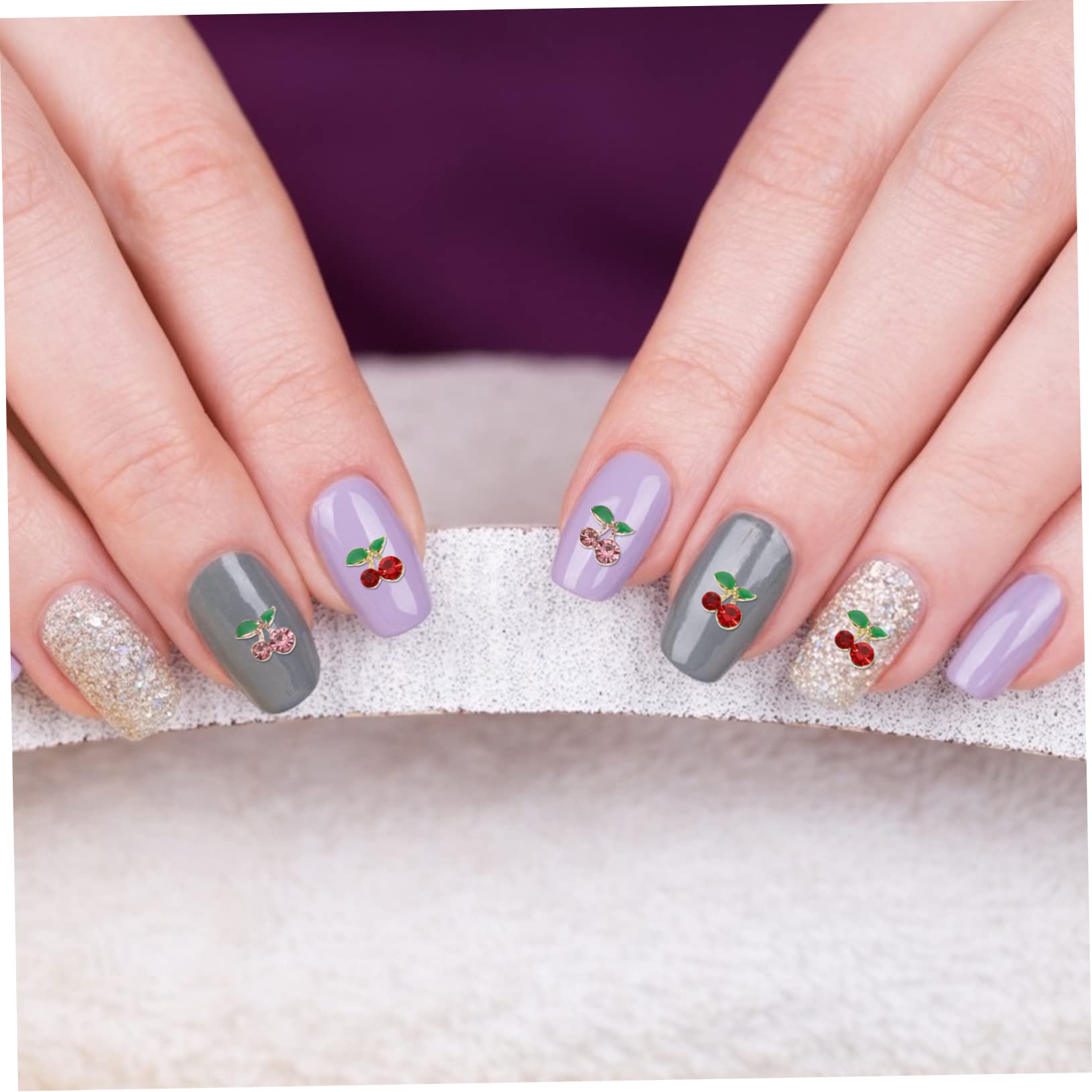 Healeved 180piezas Charms De Uñas Brillantes De Cereza Decoraciones De Uñas Para Mujeres Accesorios De Cristales Para Nail Art Estilo Elegante y Único