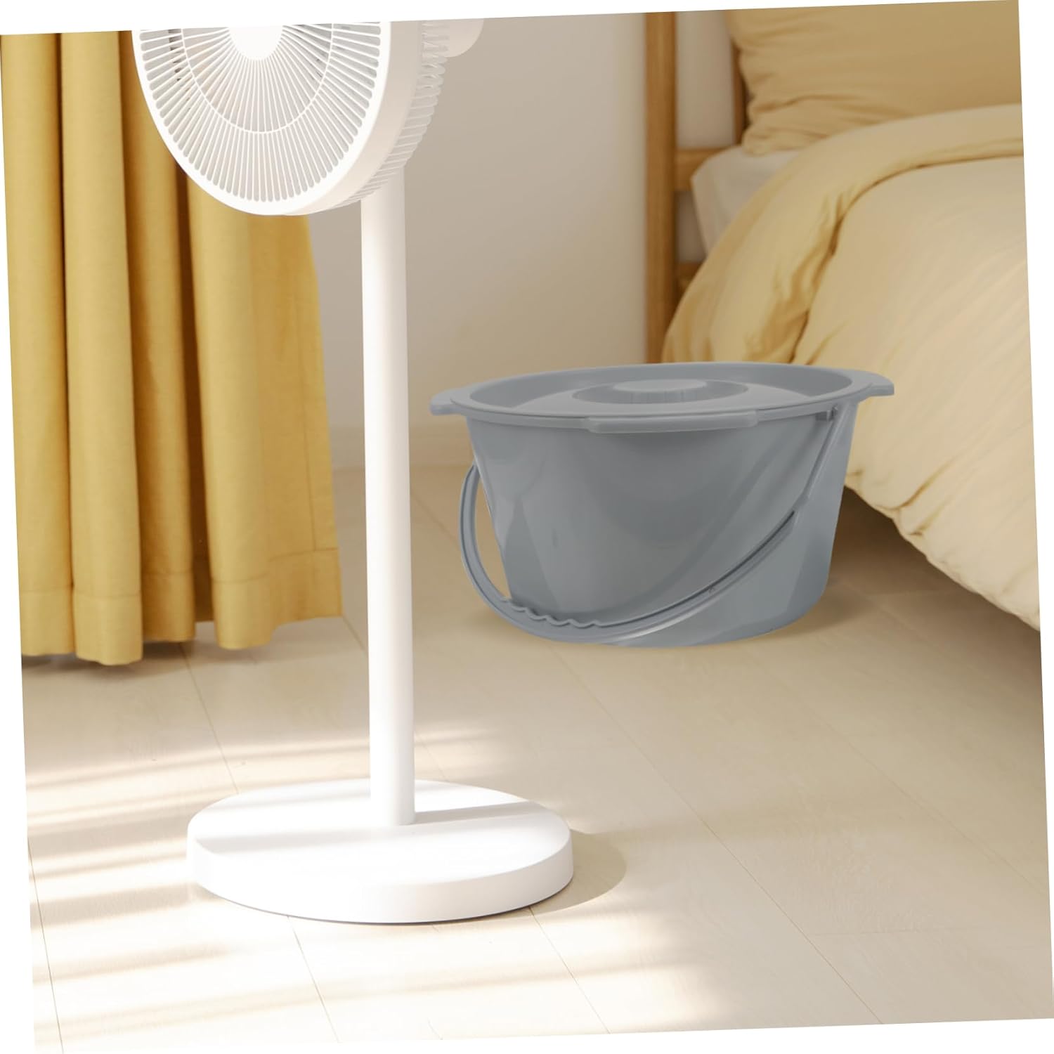 Portable Night Spittoon with Handle Thickened Adult Chamber Pot for Elderly Lightweight Urinal for Convenient Use Travel for Adults and Pregnant Women