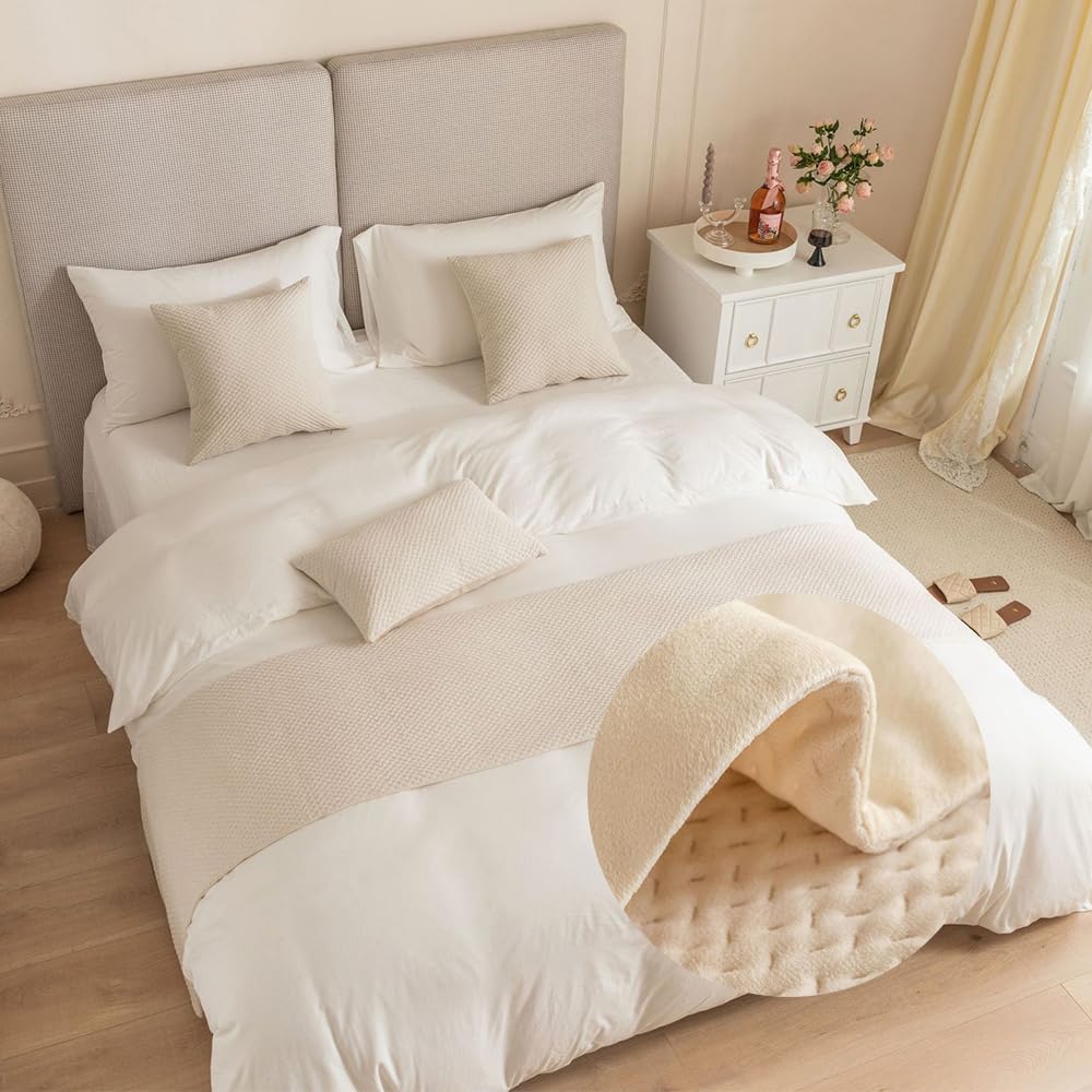 GOFOHIMI Jacquard Bed Runners and Matching Cushion Cover, Reversible Bed Runners Scarves Home Decoration Hotel Bedding Bed Towel Bedroom Bedspread Protection (45x240cm(Bed Runners),beige)