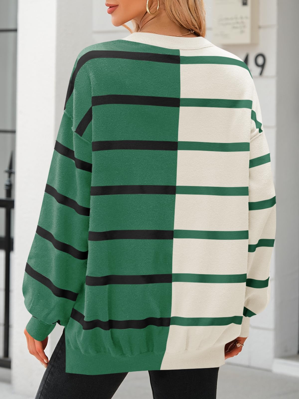 Fisoew Maglione da donna a righe girocollo a maniche lunghe lavorato a maglia a blocchi di colore casual sciolto leggero maglioni per le donne