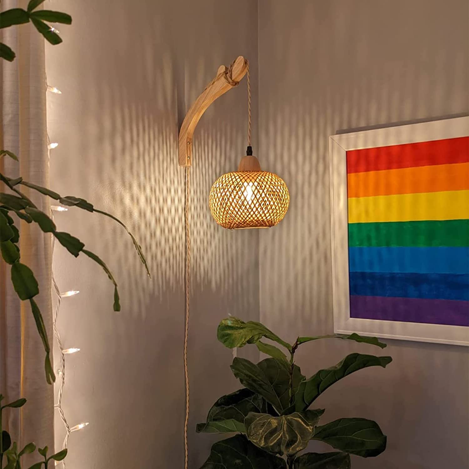 Drewniana Lampa Ścienna Wewnętrzna, Vintage Lampa Ścienna z Wtyczką i Przełącznikiem, Latarnia Bambusowa E27 Retro, Rattanowa Kinkiet do Sypialni Salonu (Bez Żarówki)