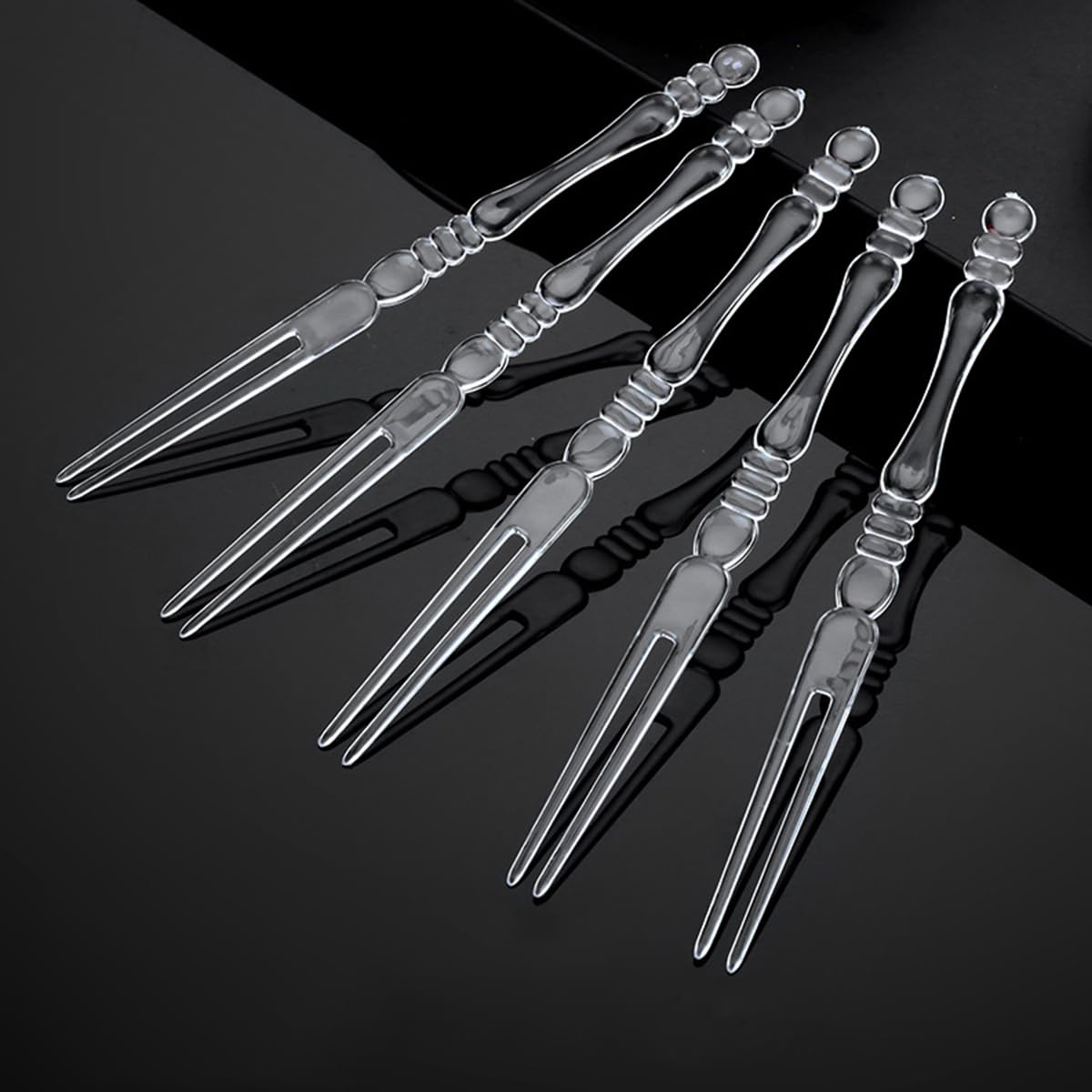 ECVV [150 Count] Disposable Plastic Fruit Forks, Mini Cake Forks Tasting Appetizer Cocktail Forks Picks Small Dessert Food Picks Sticks (Clear)