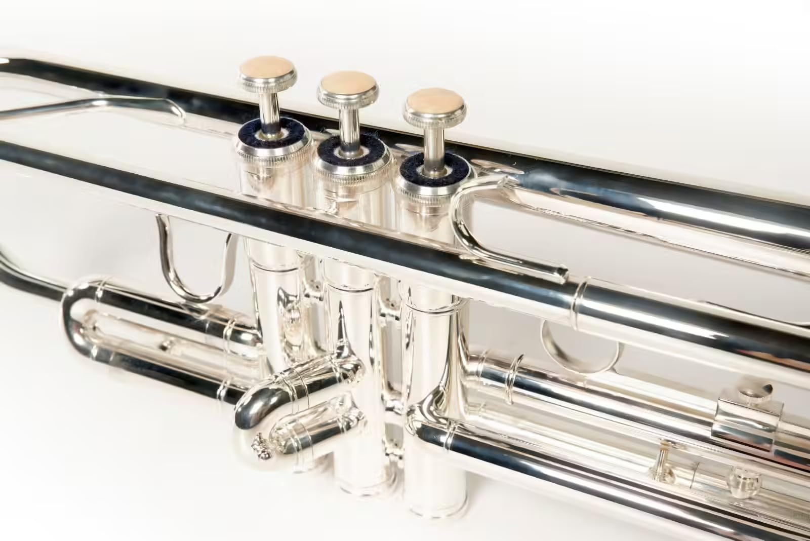 WOODBRASS WTP400S Bb Trompete für Anfänger, versilbertes Messing, langlebige Kolben, klarer & leistungsstarker Klang – Instrument, spielfertig mit Hülle & Mundstück inklusive