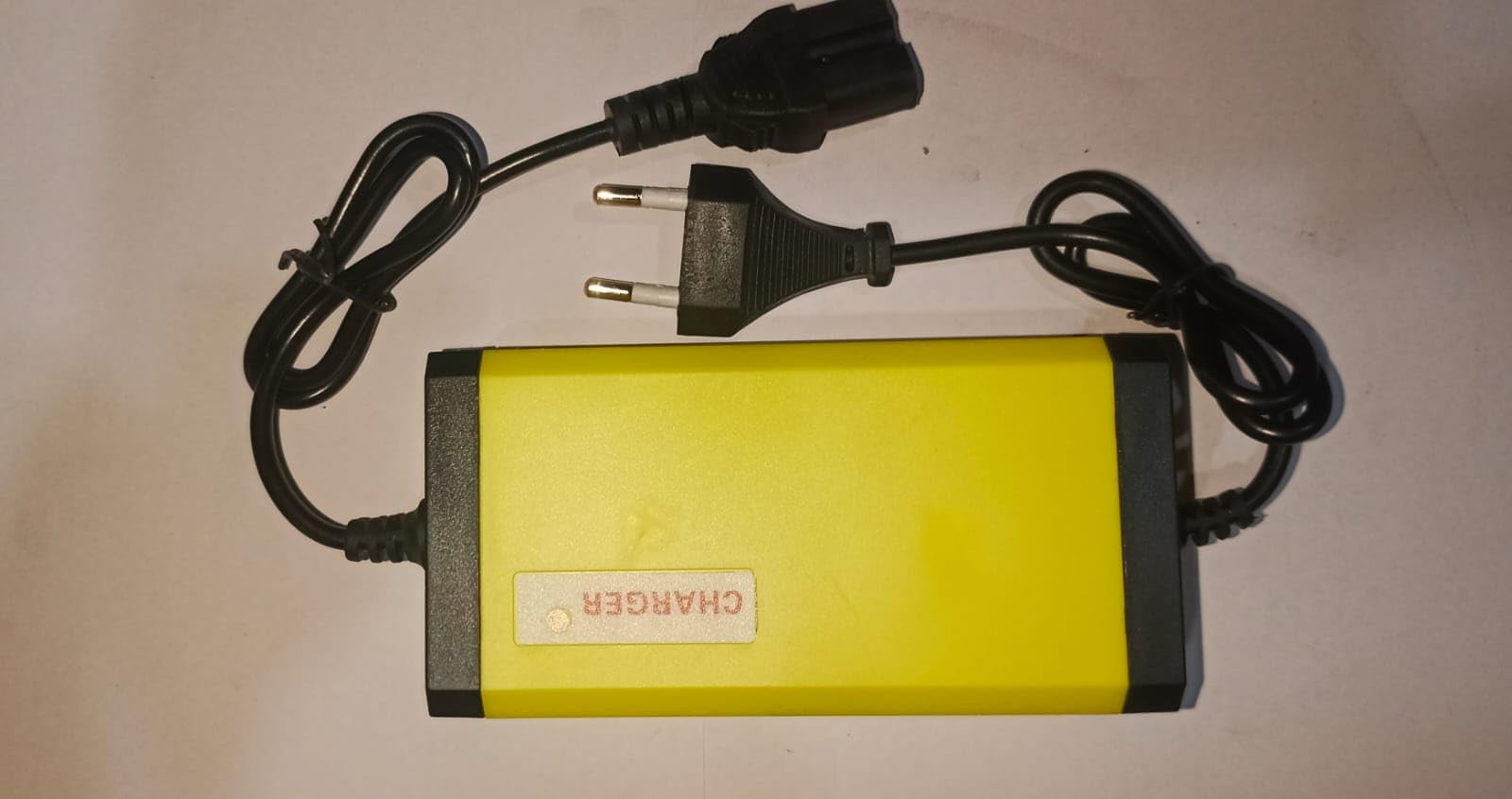 LABDHI SPRAYER 12 Volt 1.7 AMP Charger for Agriculture Spray Pump and Battery Power Charger Sprayer, Battery Charge