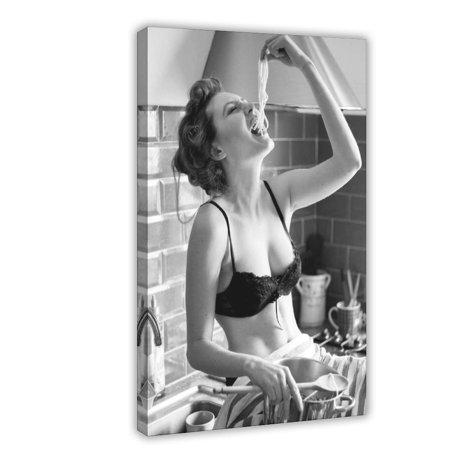 Spaghetti Girl, Spaghetti Woman, Pasta Time, Pasta Moment Scandi S, Barilla, Schwarz und Weiß, Wohnleinwand, Wandkunst, Poster und Drucke, Raum, ästhetische Schlafzimmer, Bürodekoration, 61 x 91 cm