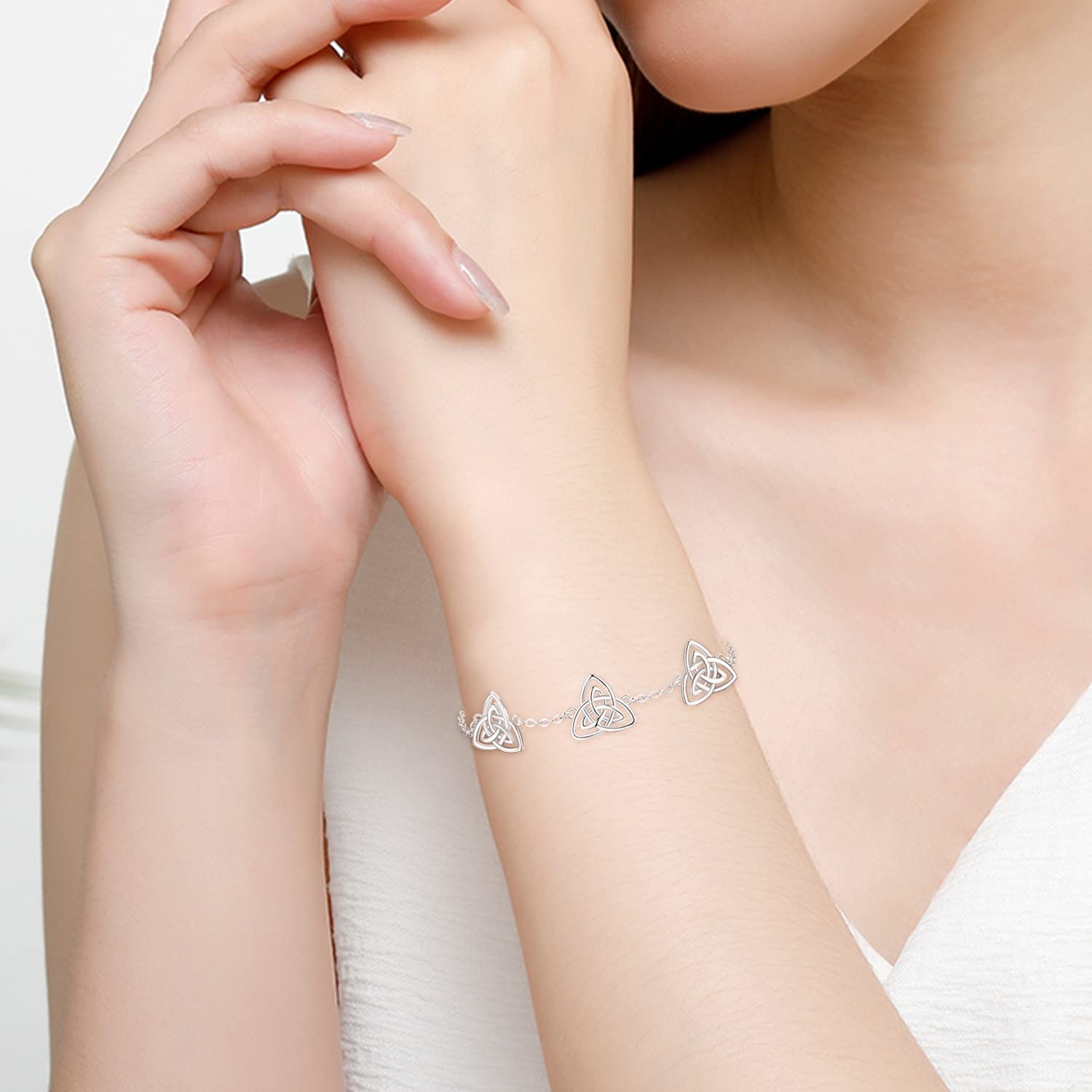KINGWHYTE Pulsera celta de plata de ley 925 con nudo celta, cadena ajustable, joyería celta irlandesa, regalos para mujer