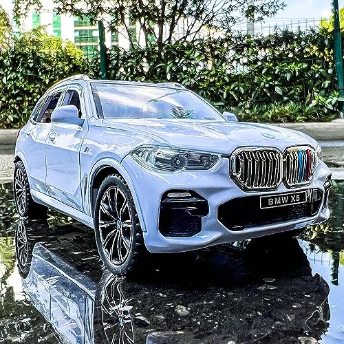Image of PLUSPOINT Diecast X5 SUV Toy Car Scale Model,Pull Back Vehicles Alloy Simulation Supercar with Lights and Sound Also for Car Dashboard, Kids,Adult (BMW X5-White)