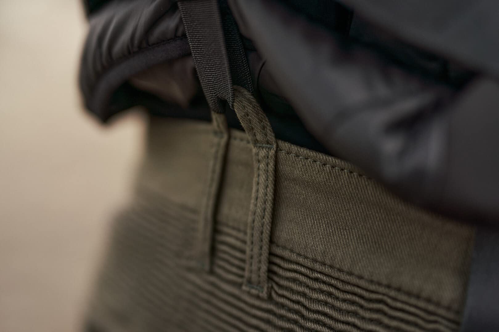 SHIMA GIRO 2.0 Motorradhose Herren - Elastische Regular Fit Cargo Biker Hose Männer mit DuraQLschicht, Knie und Hüft Protektoren, Oberschenkeltaschen (Khaki, 40)