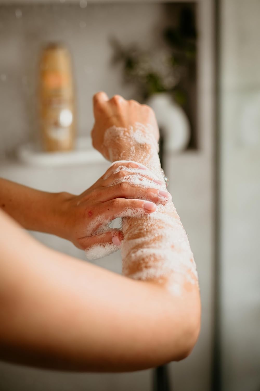 Natural Honey, Gel de Ducha con Extracto Natural de Coco Hidratante y Suavizante, con Hydradermal Complex para una Piel Suave, Fresca y Protegida, Aroma Tropical, Línea Sensations, 650 ml