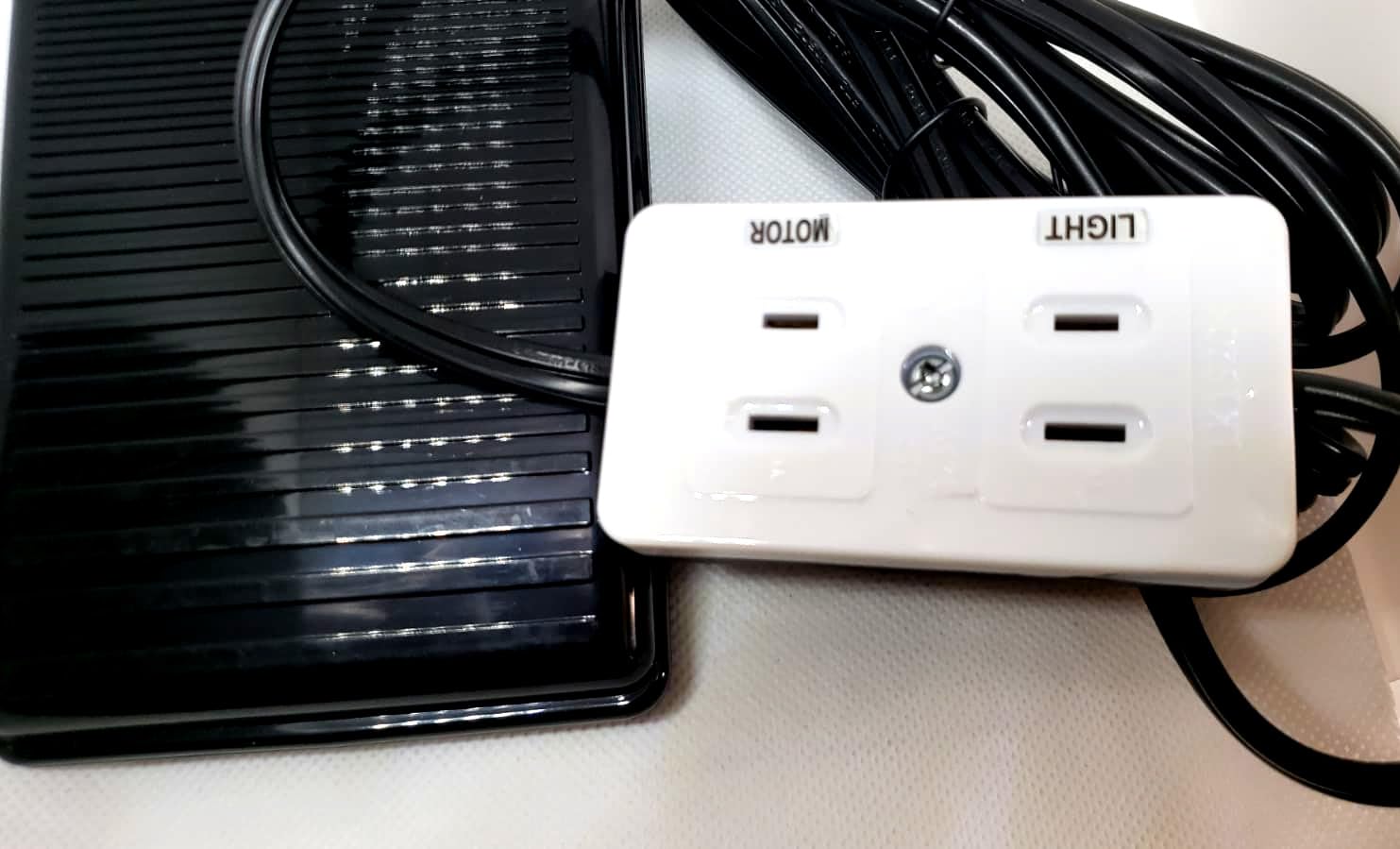 Pedal de control de pie universal para máquina de coser con motor y bloque de luz FC-143 | Controlador de potencia de repuesto para Brother Singer Janome