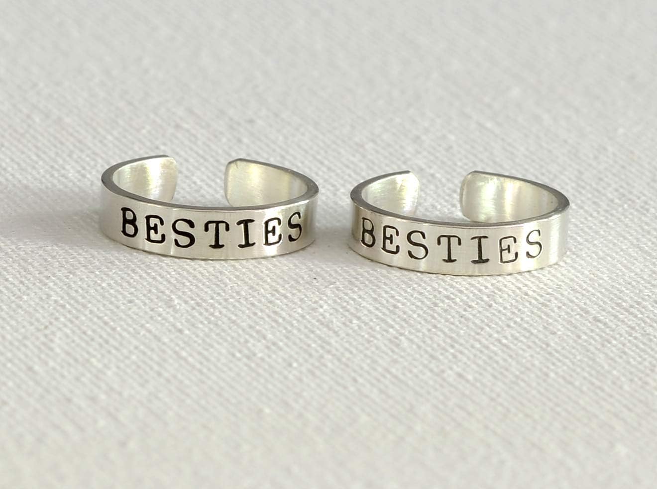 Besties Toe Ring Set in Sterling Silver to celebrate Friendships